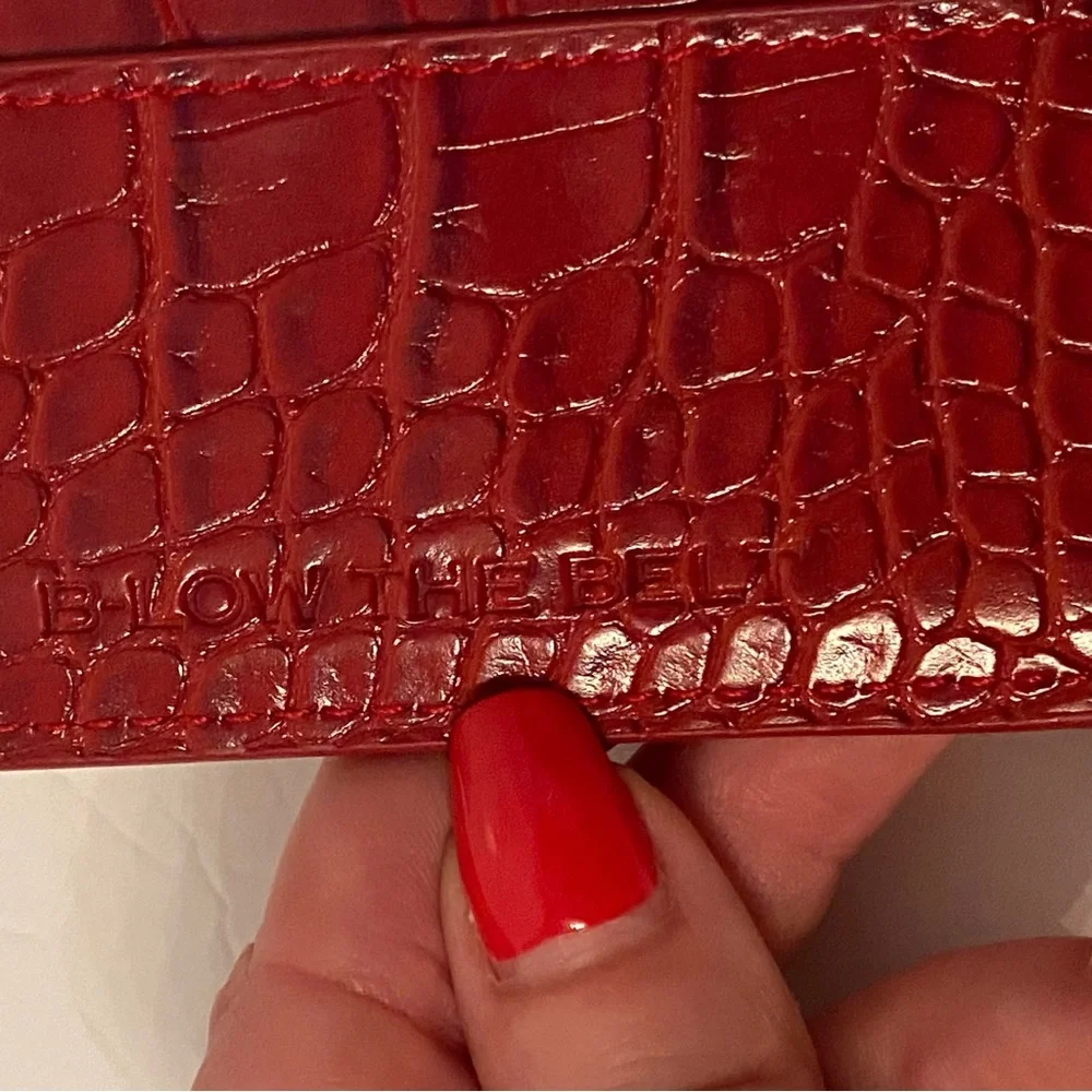 B-LOW THE BELT BRAND RED LEATHER CROCO LOOK CARD HOLDER ACCESSORY WALLET USA